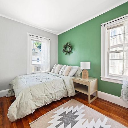 Cozy Up In 5Br Apt Near Charming Oak Square 波士顿 外观 照片