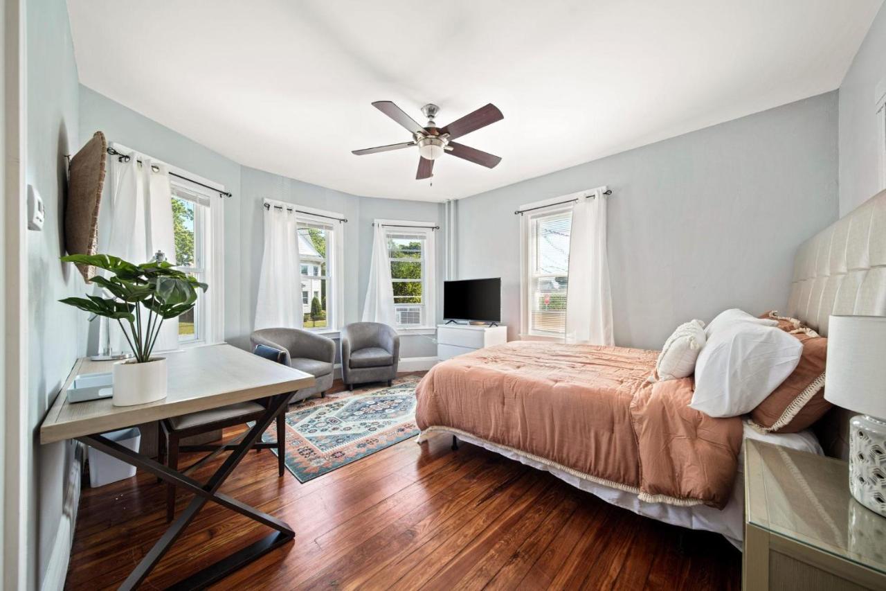 Cozy Up In 5Br Apt Near Charming Oak Square 波士顿 外观 照片