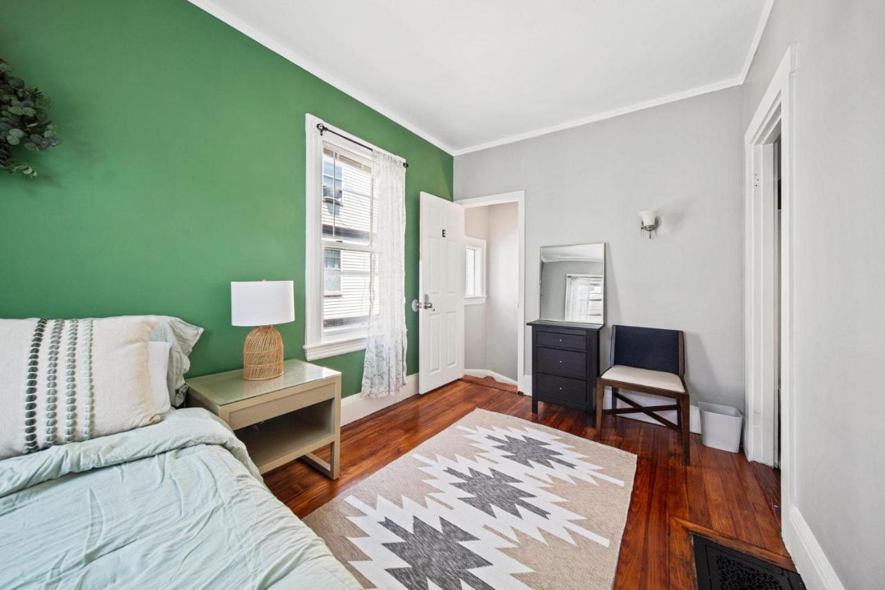 Cozy Up In 5Br Apt Near Charming Oak Square 波士顿 外观 照片