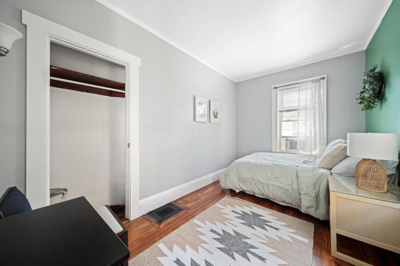 Cozy Up In 5Br Apt Near Charming Oak Square 波士顿 外观 照片