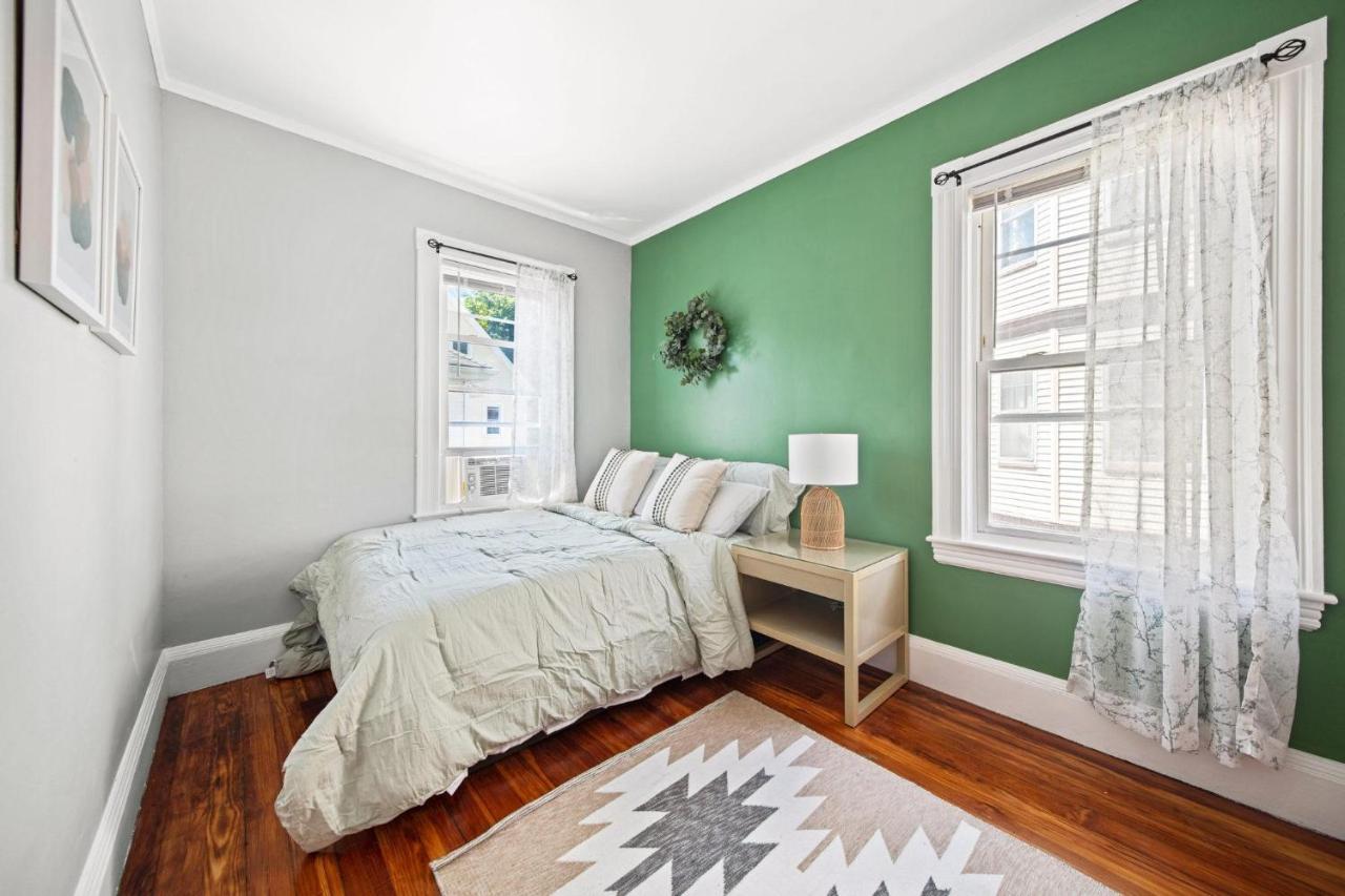 Cozy Up In 5Br Apt Near Charming Oak Square 波士顿 外观 照片